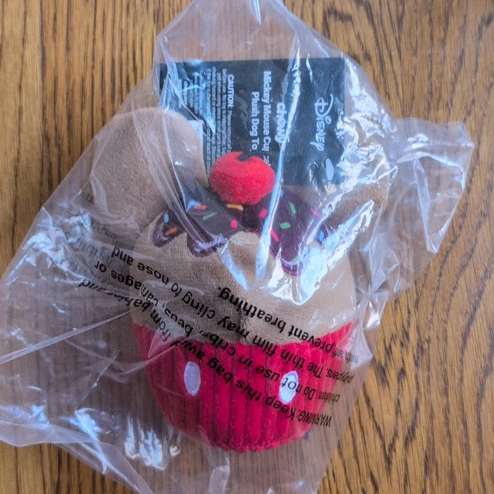NWT Set Of 2 Squeaky Plush Dog Toys Mickey Mouse And Donald Duck Cupcake Dog Toy